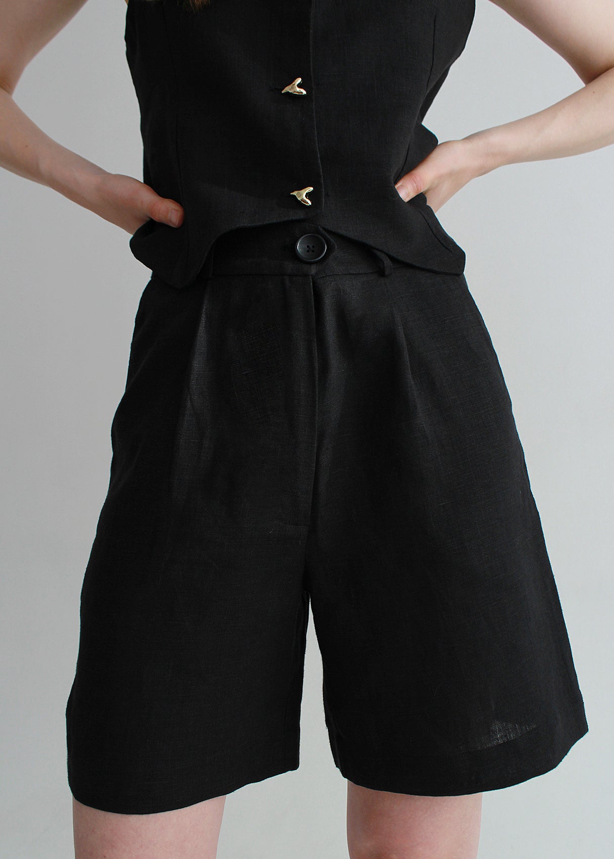 Set of  black linen shorts and waistcoat