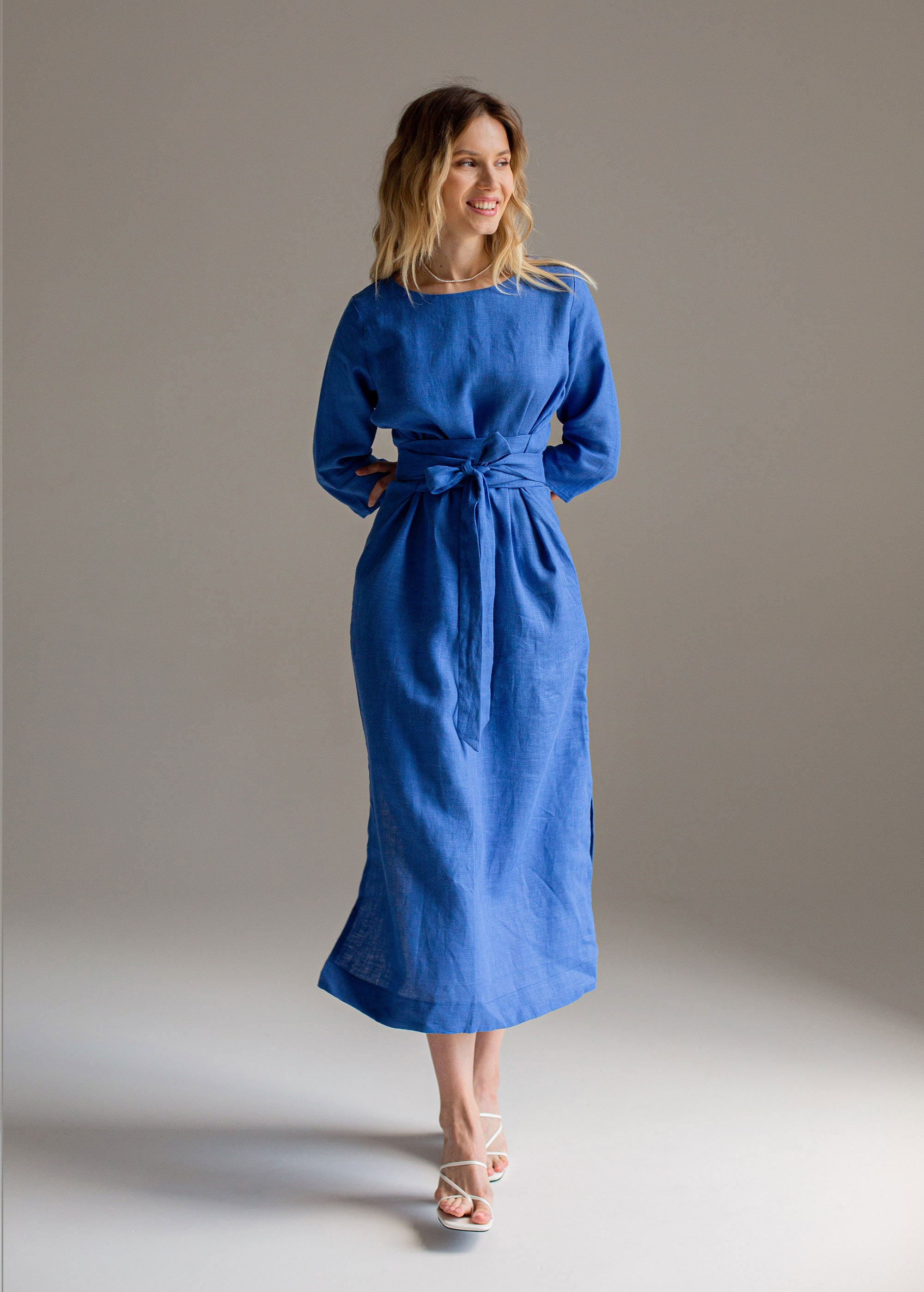 Robe longue en lin bleu "Audrey"