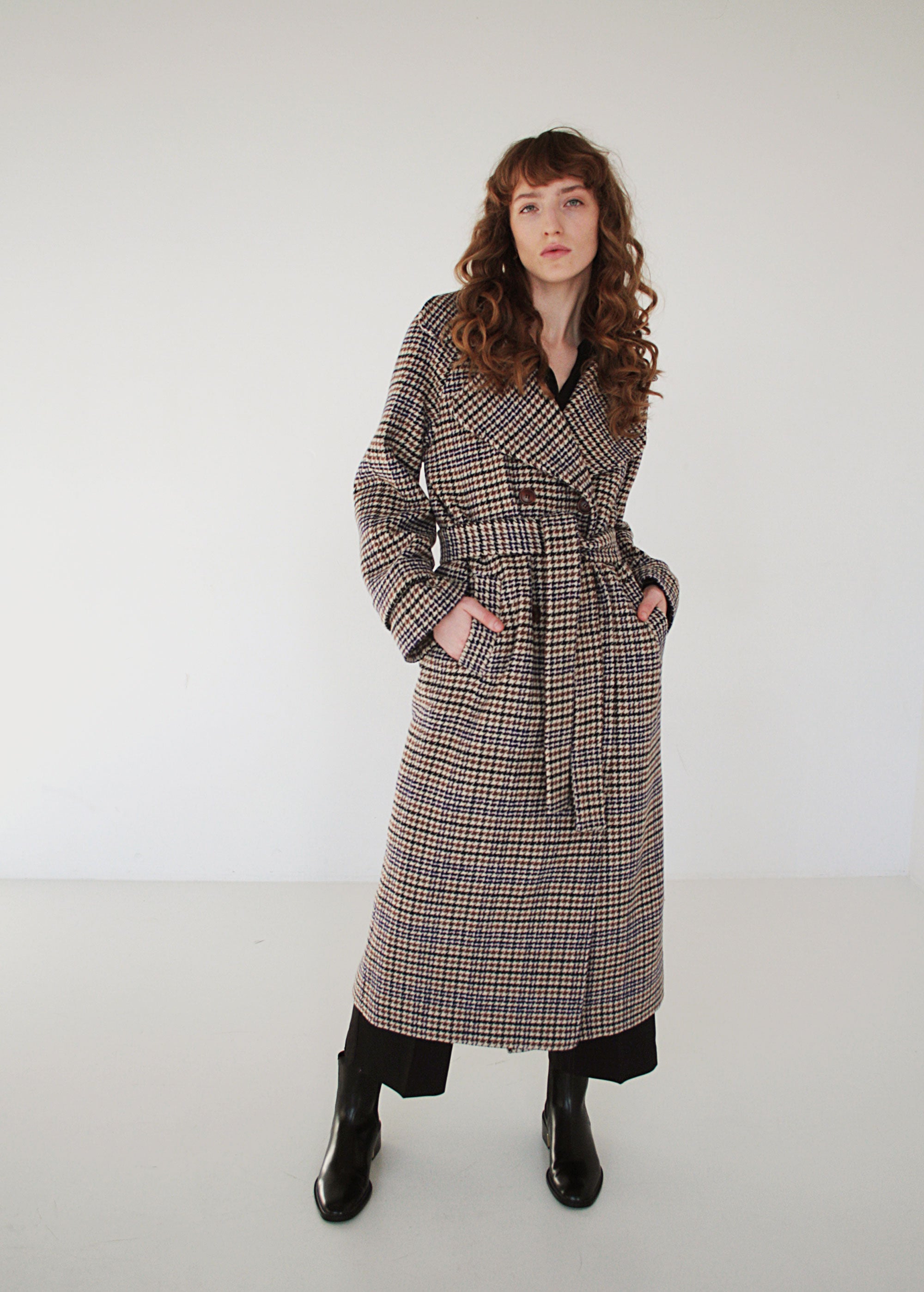 Manteau classique en laine à carreaux "Emma"