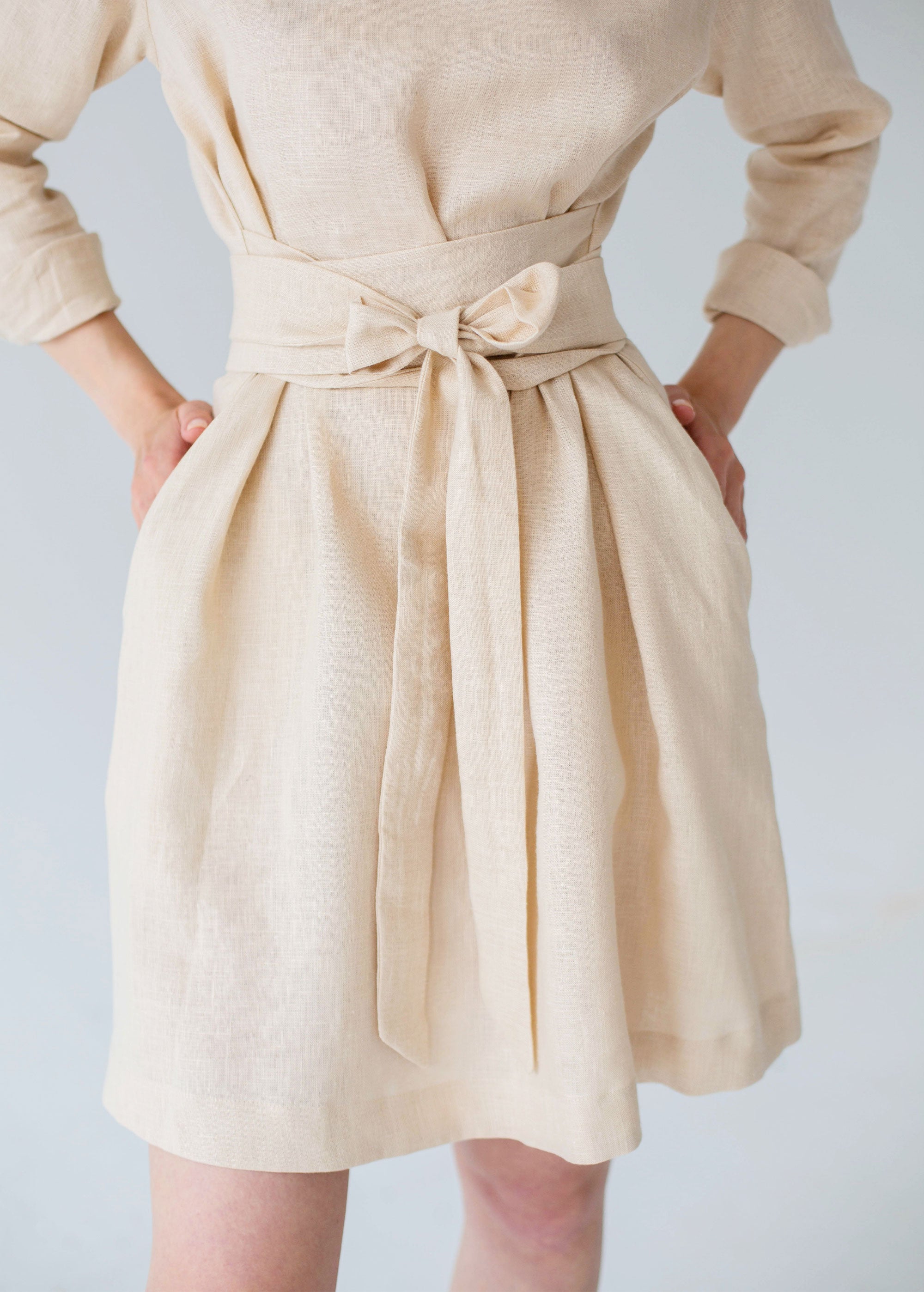 Mini-robe beige "Audrey"